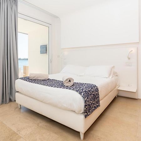 Hotel White Bay Fontane Bianche Esterno foto